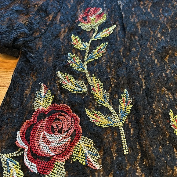 Gorgeous black lace embroidered top by Sundance. Size medium. Worn once. - Picture 2 of 6